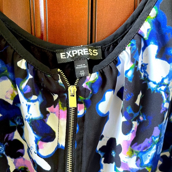 Express Tank Top - Picture 2 of 3